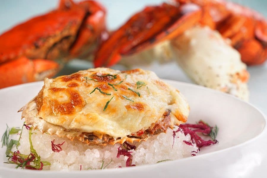 Harbour Restaurant The Harbourview 灣景廳 - 灣景國際 OKiBook Hong Kong and Macau Restaurant Buffet booking 餐廳和自助餐預訂香港和澳門 - Baked Stuffed Crab Shell with Lobster, Cheese and Cepes牛肝菌龍蝦芝士焗蟹蓋