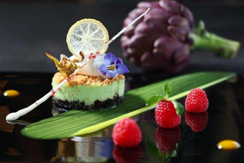 Artichoke Cheese Cake with Chocolate Crunch, Lemon and Mint Sauce 雅枝竹奶酪芝...