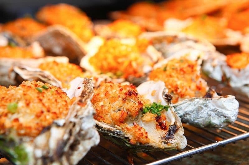 Cafe Rivoli - Regal Hongkong Hotel 御花園咖啡室 - 富豪香港酒店 - Father's Day 父親節原錢 - OKiBook Hong Kong Restaurant Booking 自助餐預訂香 Roasted U.S. Rock oysters with Garlic and Cumin Powder 蒜蓉孜然燒美國石蠔 (御花園咖啡室)