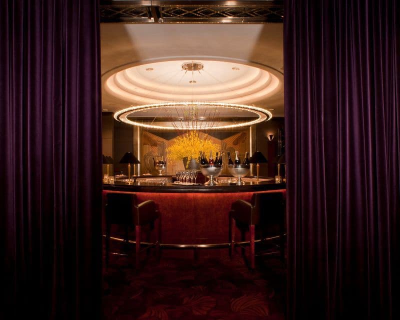 Champagne Bar Grand Hyatt Hong Kong 香檳吧 香港君悅酒店 OKiBook Hong Kong and Macau Restaurant Buffet booking 餐廳和自助餐預訂香港和澳門 Champagne Secret Stefan Leyshon 香檳之謎 2
