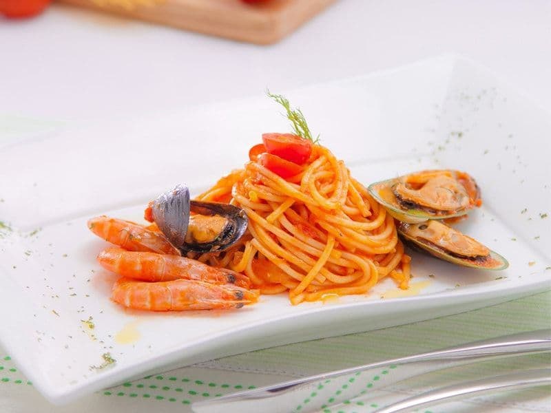 Best December and Christmas Restaurant Deals to Book Now