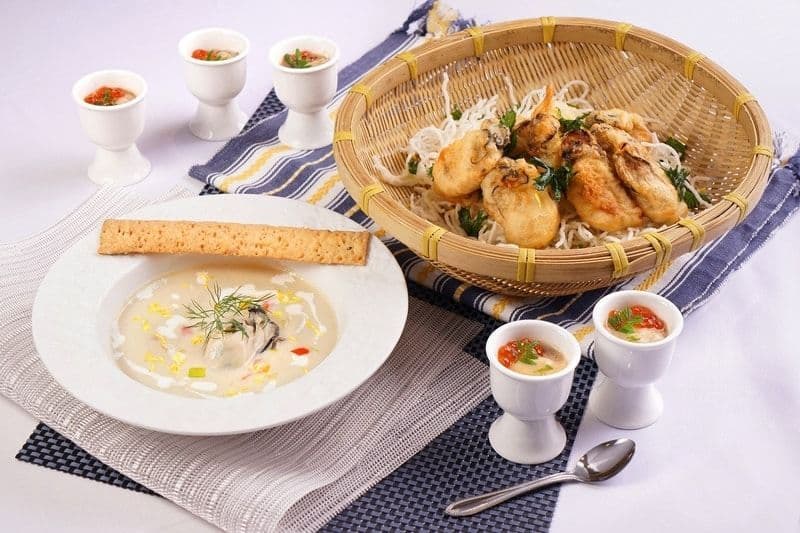 Harbour Restaurant The Harbourview 灣景廳 - 灣景國際 OKiBook Hong Kong and Macau Restaurant Buffet booking 餐廳和自助餐預訂香港和澳門 - Japanese Hiroshima Oyster Shooter with Yuzu, Deep-fried Lau Fau Shan Oyster, Oyster and Bacon Chowder 廣島生蠔柚子杯, 酥炸流浮山生蠔, 煙肉鮮蠔周打湯