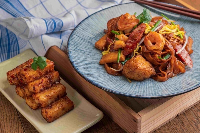 Centre Street Kitchen Island Pacific Hotel 中西∙環 - 港島太平洋酒店 OKiBook Hong Kong and Macau Restaurant Buffet booking 餐廳和自助餐預訂香港和澳門 - 馬來西亞炒粿條_參巴蝦醬炒蘿蔔糕 Char kway teow_Stir-fried Turnip Cake with Sambal Shrimp Paste 1