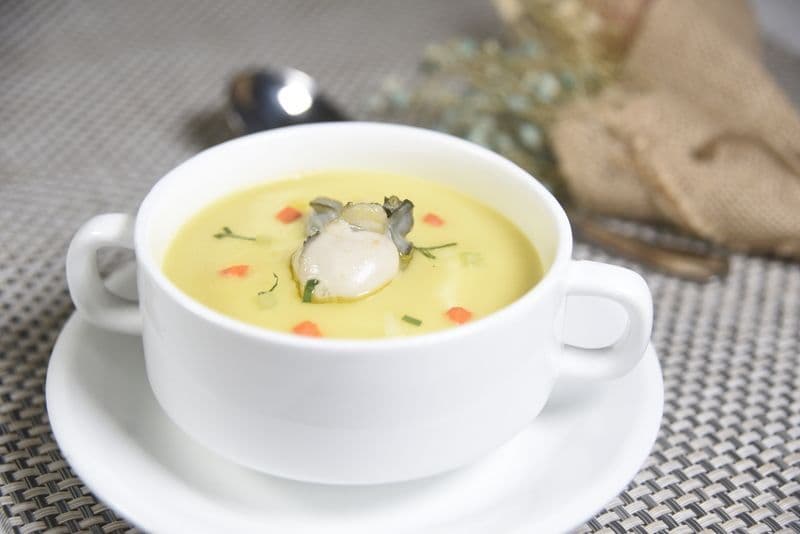Cream of Oyster and Saffron 紅花鮮蠔忌廉湯_Harbour Restaurant - The Harbourview - 灣景廳 - 灣景國際 OKiBook Hong Kong Restaurant Booking 4