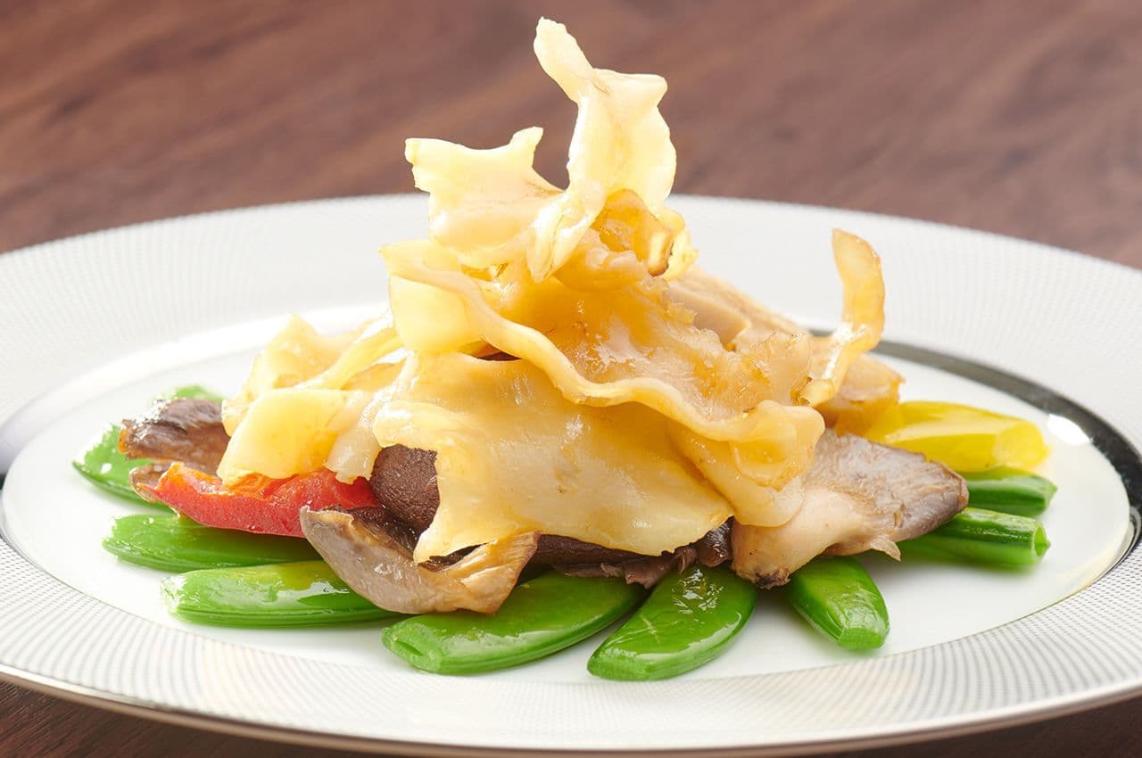 All-you-can-eat Seafood and International Delicacies @ Café on the PARK - Royal Pacific Hotel