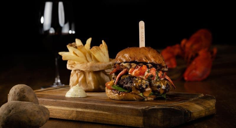 Grand Hyatt Steakhouse - Grand Hyatt Hong Kong - OKiBook Hong Kong and Macau Restaurant Buffet booking 餐廳和自助餐預訂香港和澳門 -品嚐期間限定精選漢堡 / Pompous Burgers