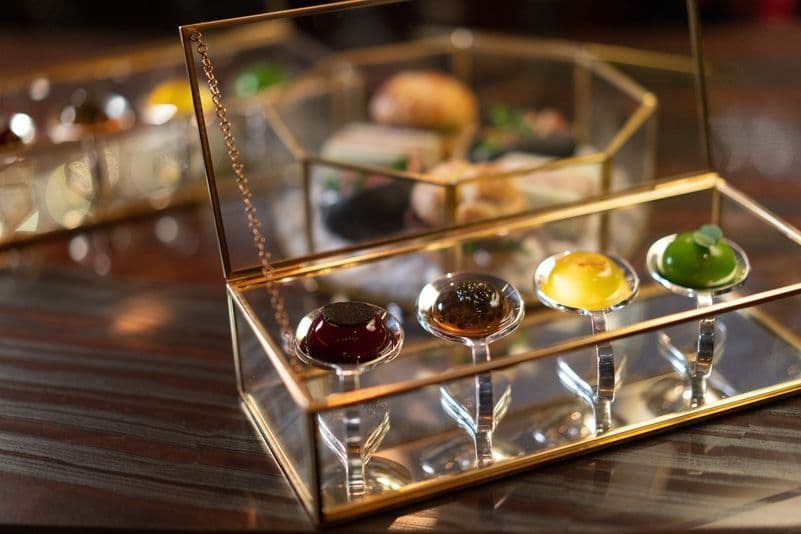 Champagne Bar Grand Hyatt Hong Kong 香檳吧 香港君悅酒店 OKiBook Hong Kong and Macau Restaurant Buffet booking 餐廳和自助餐預訂香港和澳門 Champagne Secret Stefan Leyshon 香檳之謎 3
