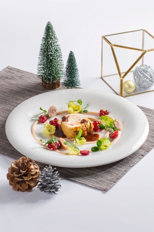 AVA Restaurant Slash Bar - Hotel Panorama 隆堡麗景酒店 - OKiBook Hong Kong Restaurant booking - Roasted Stuffed Xmas Capon Chestnut Mash Potato Brussels Sprouts _ Berry Jus
