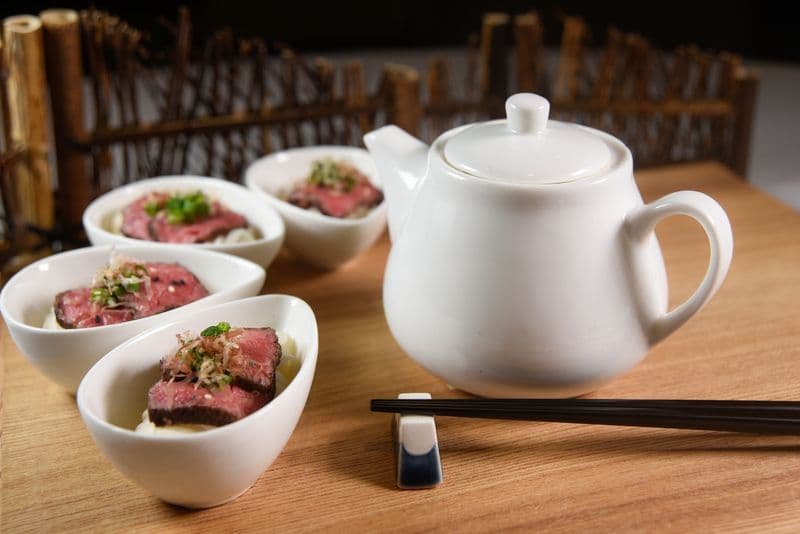 Harbour Restaurant The Harbourview 灣景廳 - 灣景國際 OKiBook Hong Kong Restaurant Booking 自助餐預訂香港 - Wagyu Beef Tataki with Cold Inaniwa Udon