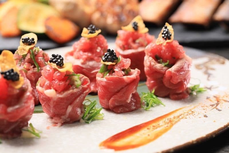 Yamm The Mira - Dry-Aged vs Wet-Aged Beef - Beef Rolls - OKiBook Hong Kong Restaurant Booking