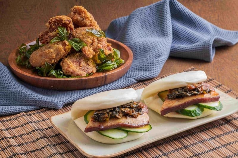 Centre Street Kitchen Island Pacific Hotel 中西∙環 - 港島太平洋酒店 OKiBook Hong Kong and Macau Restaurant Buffet booking 餐廳和自助餐預訂香港和澳門 - 燻肉酸菜割包_台式鹽酥雞 Smoked Pork Belly and Preserved Vegetable Bun_Popcorn Chicken 1