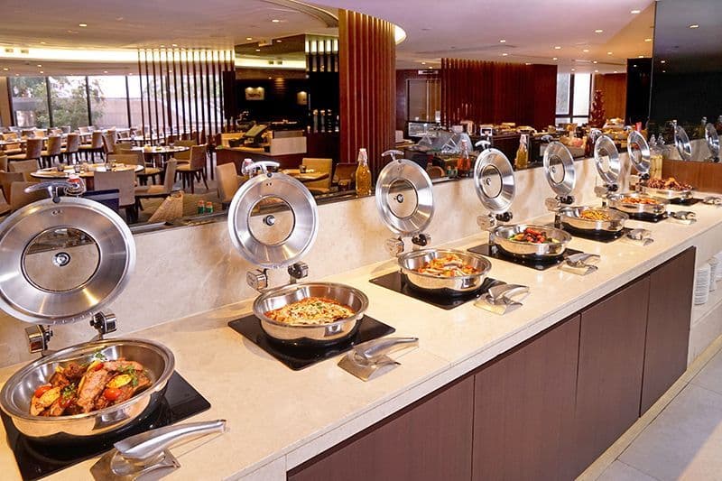 Best December and Christmas Restaurant Deals to Book Now