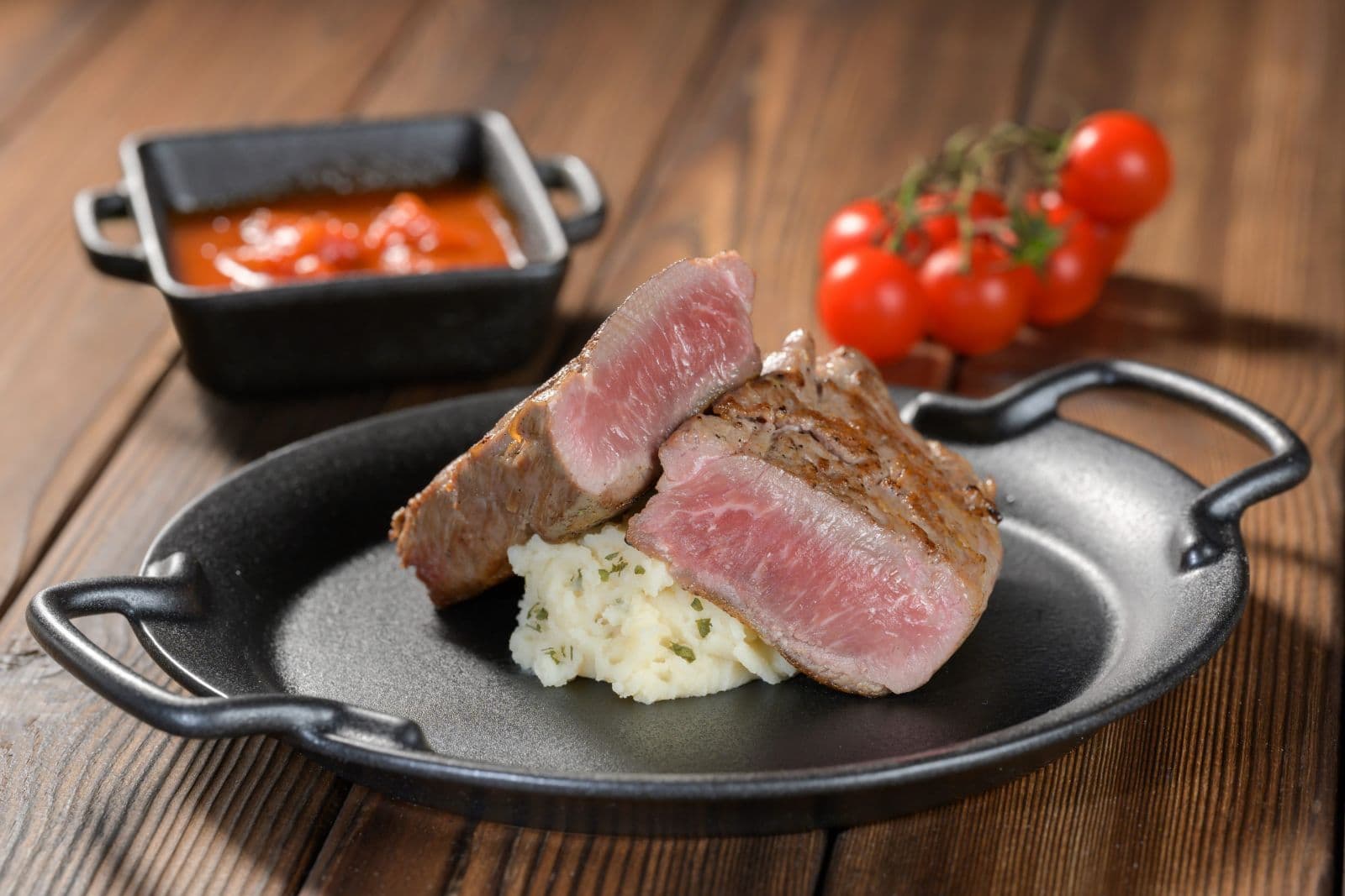 Hanwoo Beef．Seafood Delights Semi-buffet Dinner at Eat@ease - Hotel Ease．Tsuen Wan