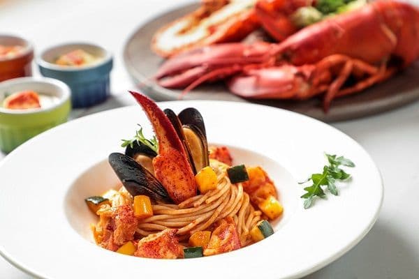 “Lobster and Fish Maw” Seafood Dinner Buffet @ LIS Café – L’hotel Island South