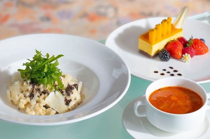 Delectable Lunch @ Tiffany Lounge - Regal Hongkong Hotel