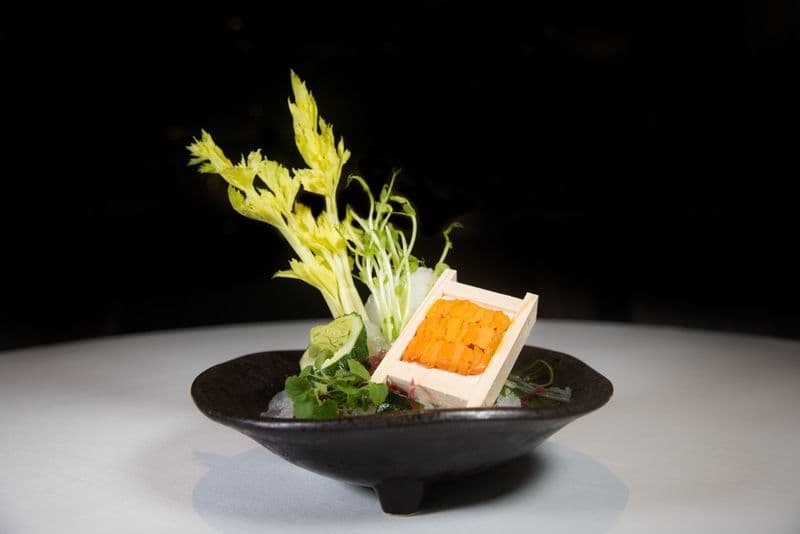 Harbour Restaurant The Harbourview 灣景廳 - 灣景國際 OKiBook Hong Kong Restaurant Booking 自助餐預訂香港 - 每位一客Sea Urchin Sashimi