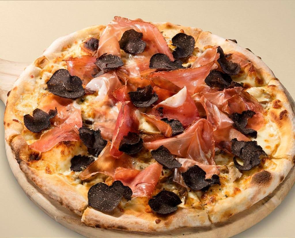 Osteria signature dish_White pizza, smoked ham, scamorza cheese, mushroom, black truffle_Mar 2016-W1024