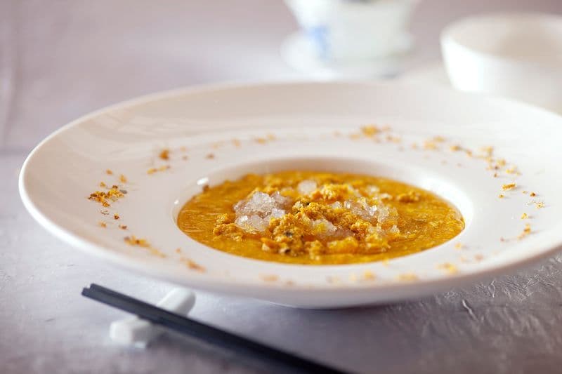 蟹皇燕窩羹Braised Bird Nest's Soup with Crab Roe copy.jpg