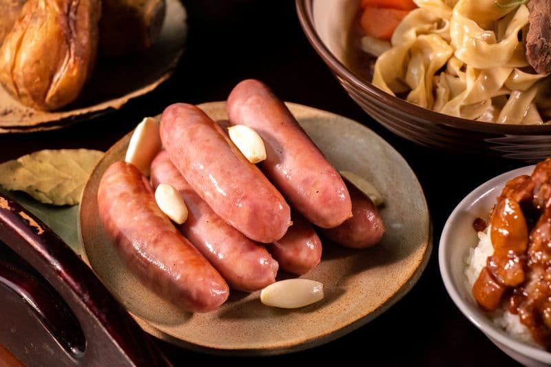 The Market Hotel ICON 唯港薈 - OKiBook Hong Kong and Macau Restaurant Buffet booking 餐廳和自助餐預訂香港和澳門 - Flavours of Taiwan - 品味台灣 - Char-Grilled Taiwanese Sausages with Garlic