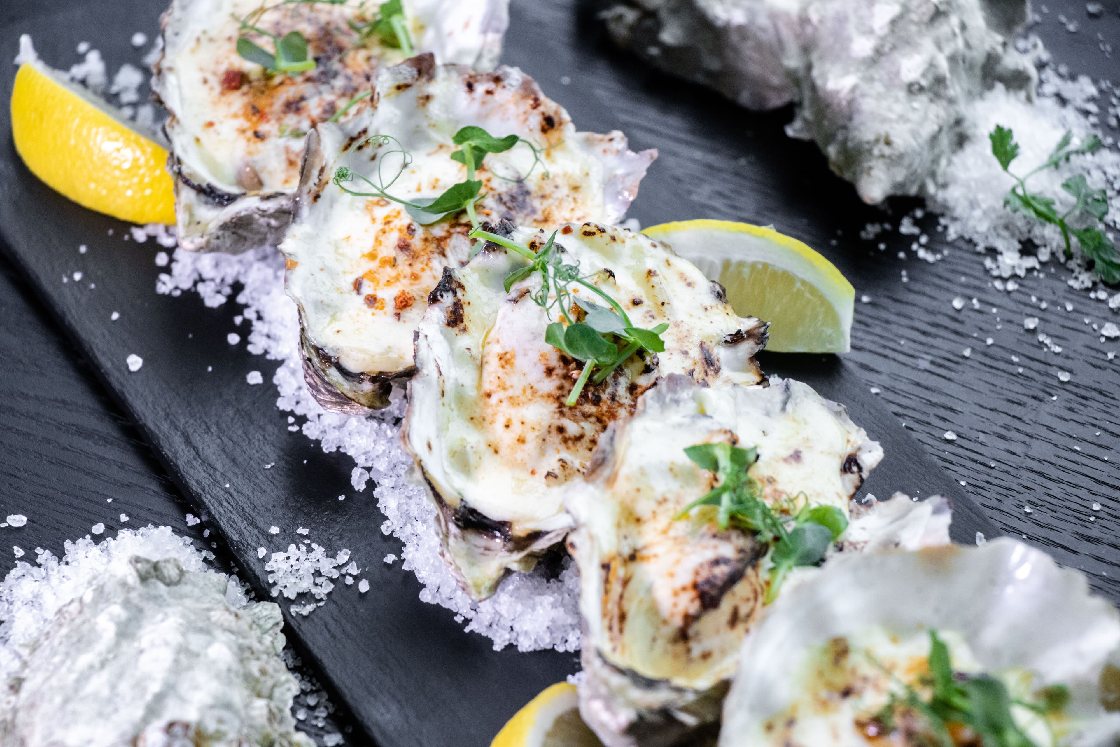 GREEN 唯港薈 Hotel ICON OKiBook Hong Kong and Macau Restaurant Buffet booking 餐廳和自助餐預訂香港和澳門 - Oyster Brunch2