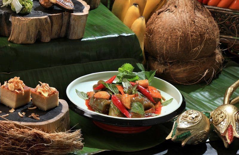 Yamm The Mira Hong Kong - OKiBook Hong Kong Restaurant Booking 自助餐預訂香 - songkran_spread_by_chef_danita_stir-fried_eggplants_with_thai_sweet_basil