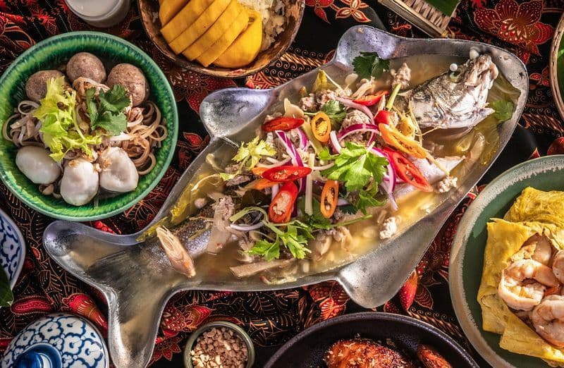 The Market Hotel ICON 唯港薈 - OKiBook Hong Kong and Macau Restaurant Buffet booking 餐廳和自助餐預訂香港和澳門 - Steamed Fish in Spicy Tamarind Broth