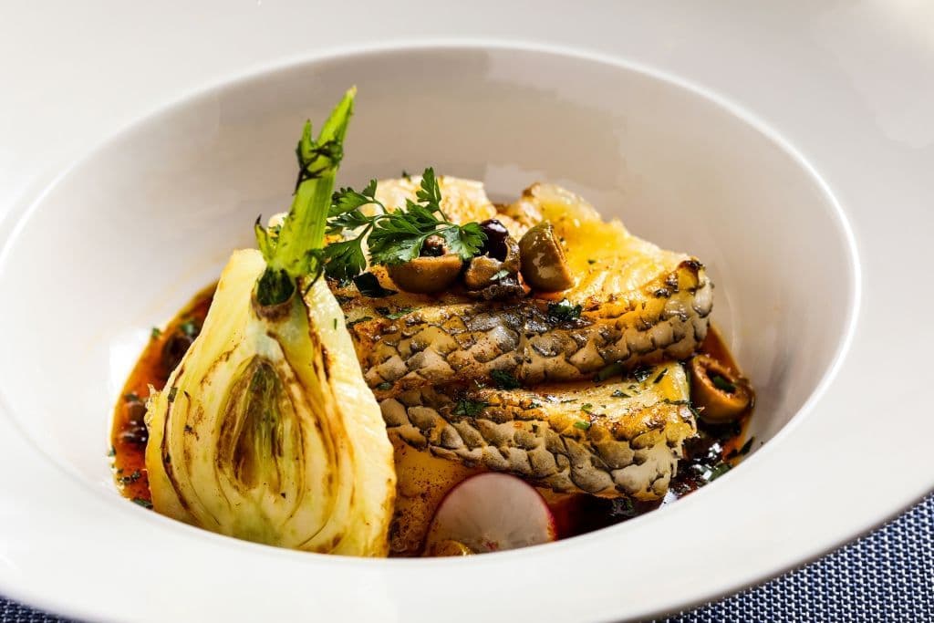 Kudos Crowne Plaza Causeway Bay - 香港銅鑼灣皇冠假日酒店 - OKiBook Hong Kong and Macau Restaurant Buffet booking 餐廳和自助餐預訂香港和澳門 - Main Course_Spanish Pan-Seared Cod Fish Fillet 西班牙香煎鱈魚柳伴水瓜柳橄欖檸檬汁