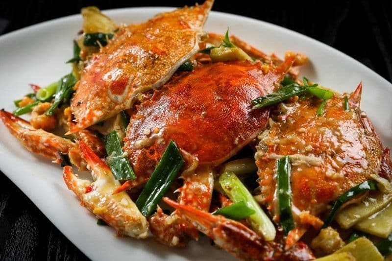 LIS Cafe- L'hotel Island South 如心南灣海景酒店 - OKiBook Hong Kong and Macau Restaurant Buffet booking 餐廳和自助餐預訂香港和澳門 - Wok stirred Fresh Blood Spotted Crab with Ginger and Scallion 薑葱三點蟹