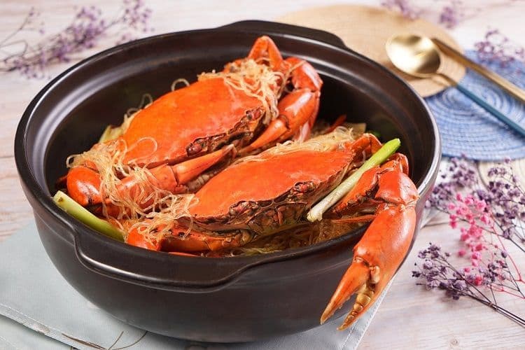 Harbour Restaurant The Harbourview 灣景廳 - 灣景國際 OKiBook Hong Kong and Macau Restaurant Buffet booking 餐廳和自助餐預訂香港和澳門 - Wok-fried Crab with Glass Noodles in Hong Kong Style 港式粉絲蟹煲