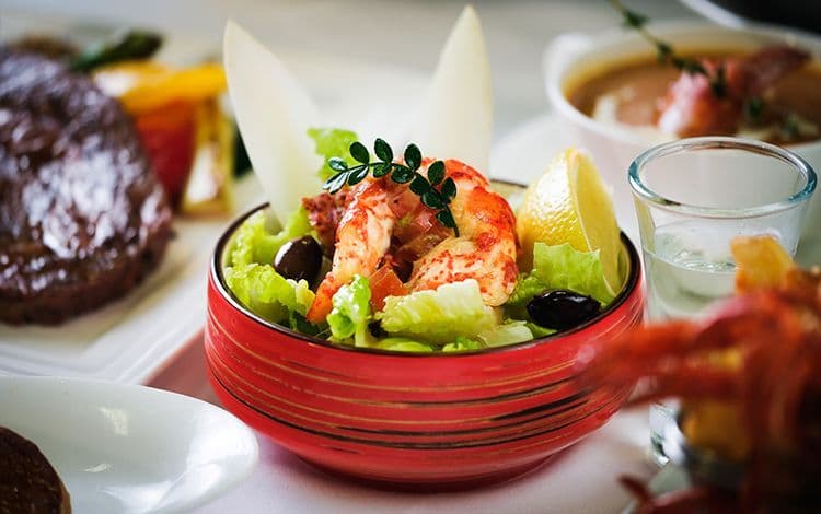 “WORLD SEAFOOD TOWER” FREE-FLOW SET DINNER @GREEN - Hotel ICON