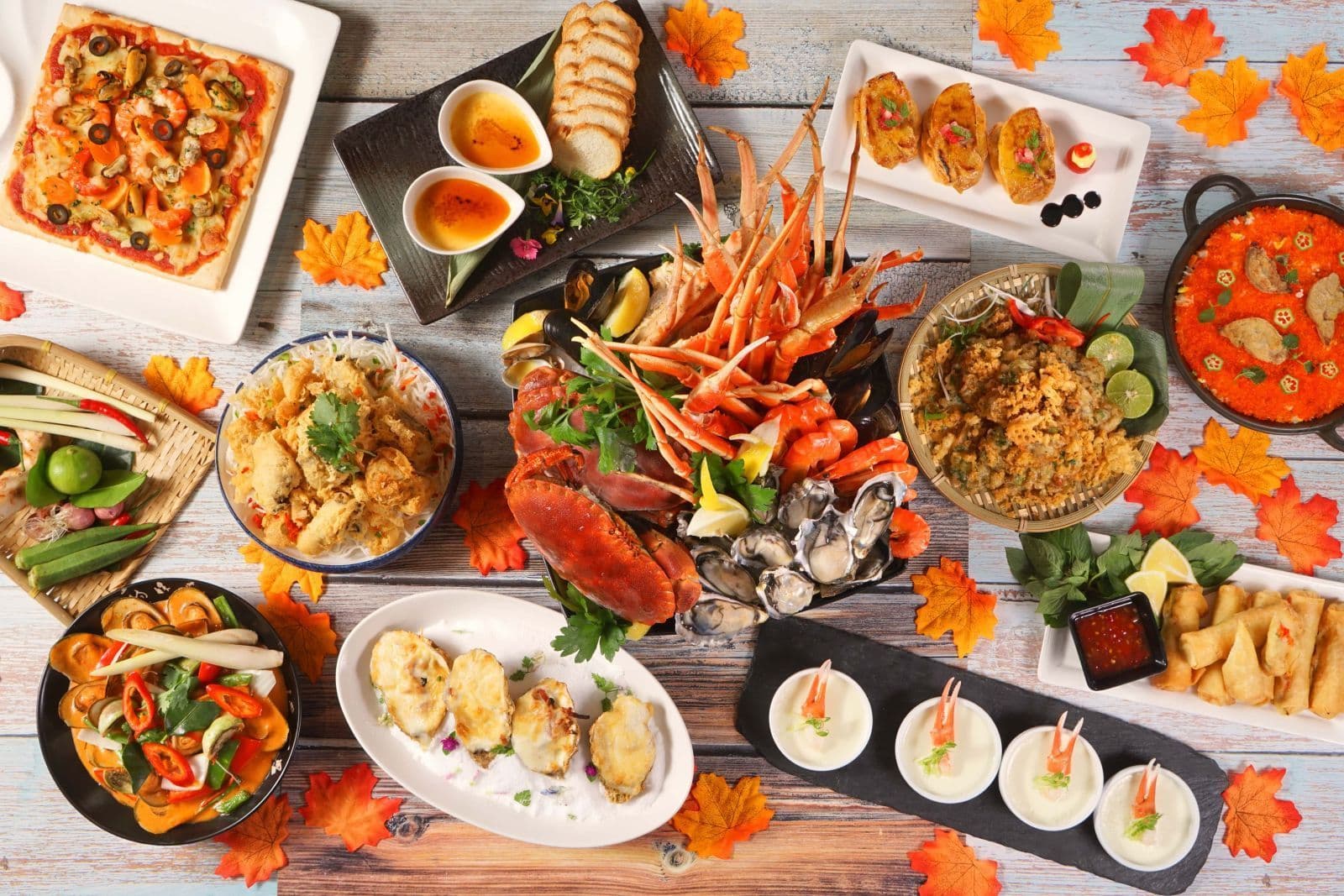 "Snow Crab Cluster, Duck Foie-gras and Oyster" Dinner Buffet at Harbour Restaurant - The Habourview