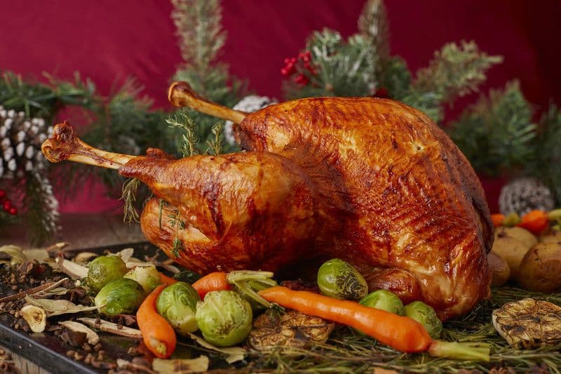 Yuletide & New Year’s Celebrations @ Holiday Inn Golden Mile
